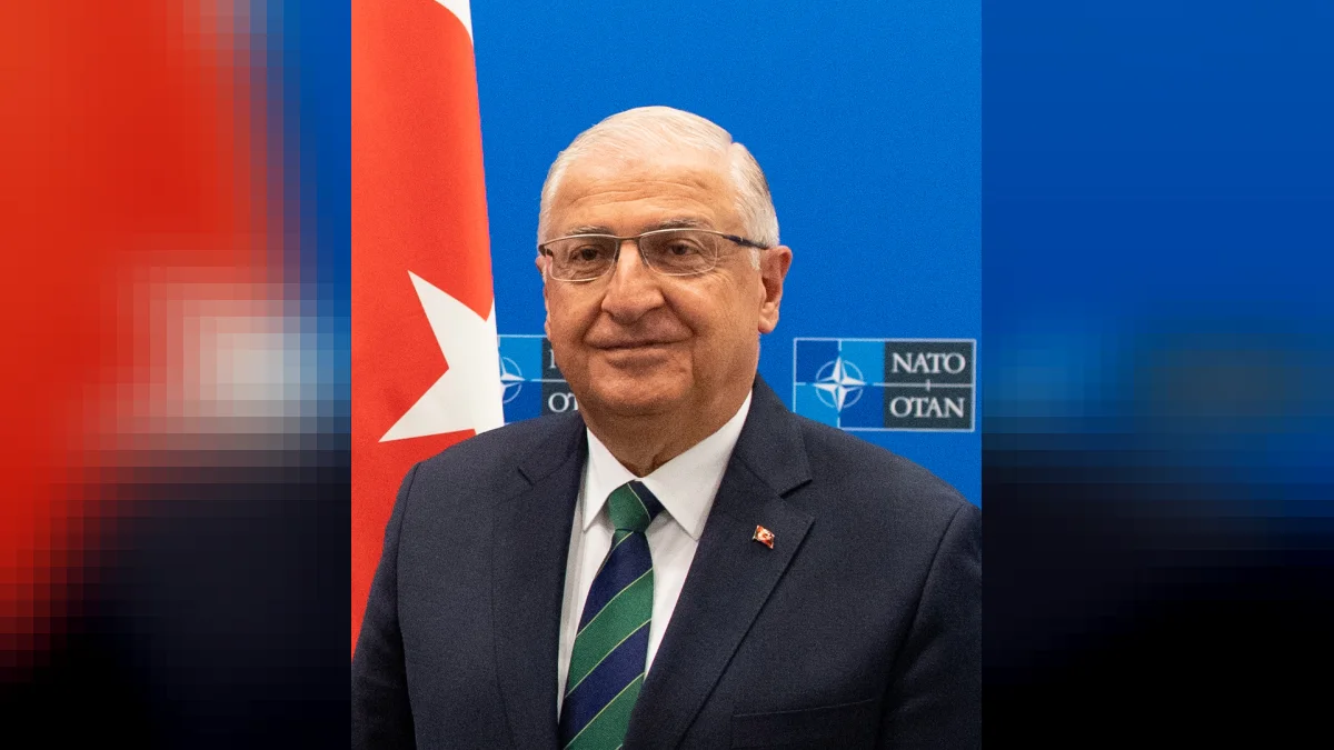 Yaşar Güler — Fotoğraf: U.S. Secretary of Defense / Wikimedia Commons (Public domain)